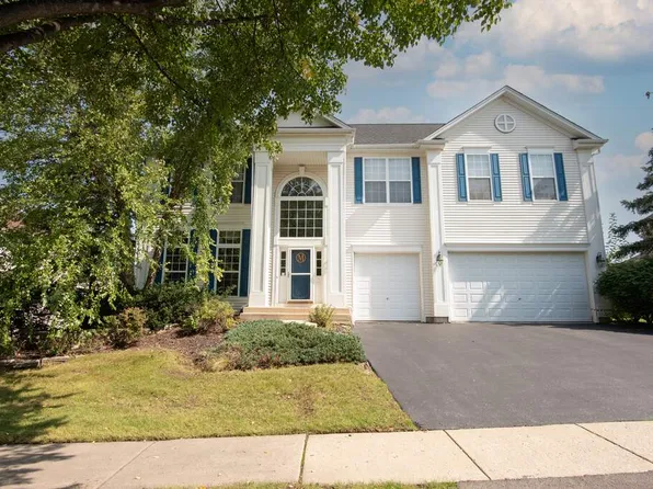 18979 W North Woodale Trl, Lake Villa, IL 60046