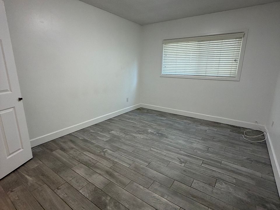 1st image of 917 Georgia St