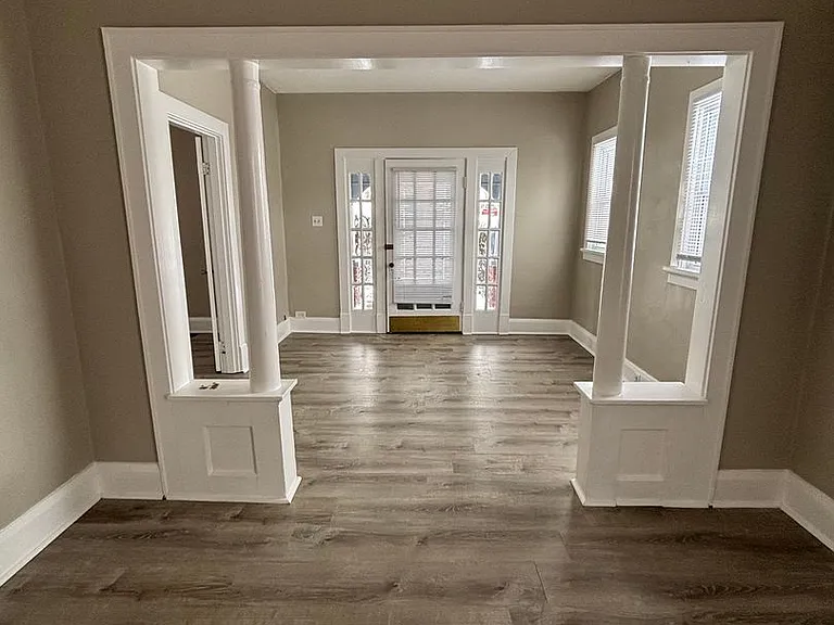 122 Fairlawn Ave — Photo 3