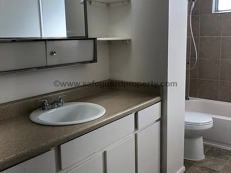5204 S Kingswood Dr — Photo 8