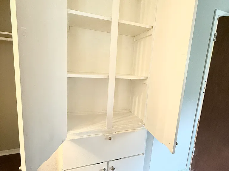 Bathroom storage