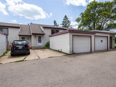 929 40th St NW, Rochester, MN, 55901