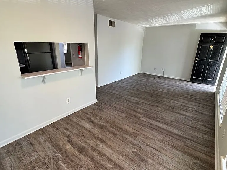 301 E Choccolocco St — Photo 1