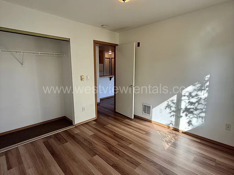 524 32nd St #305 — Photo 9