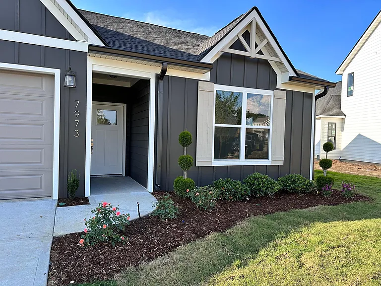 7973 Capri Ct — Photo 2