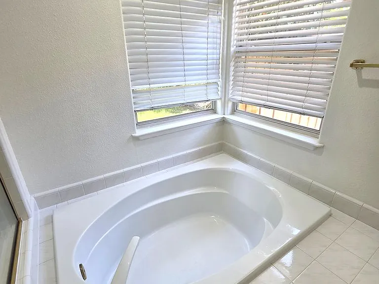 1417 E Laura Ct — Photo 13