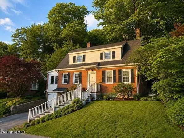 52 W End Ter, North Adams, MA 01247