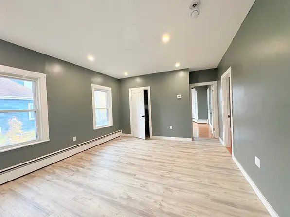 92 French Ave, Brockton, MA