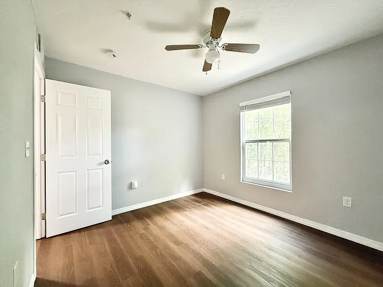 425 F St #2 — Photo 26