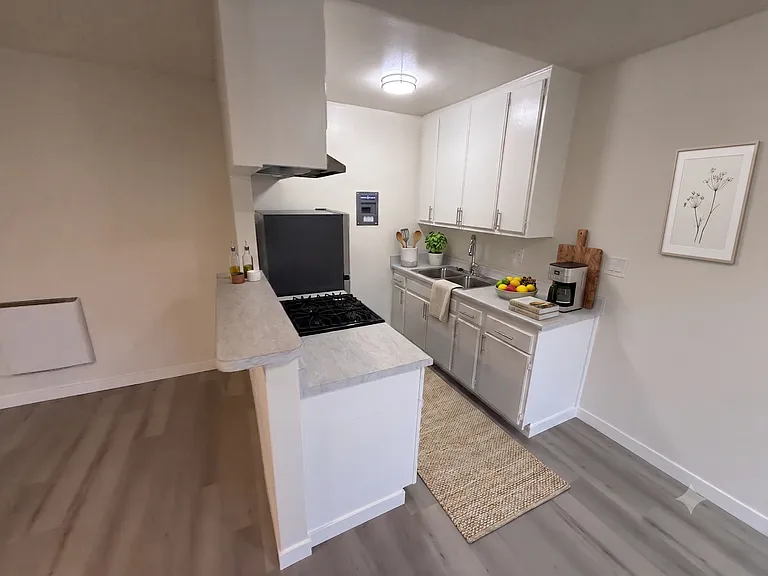 12939 Bonaparte Ave — Photo 6