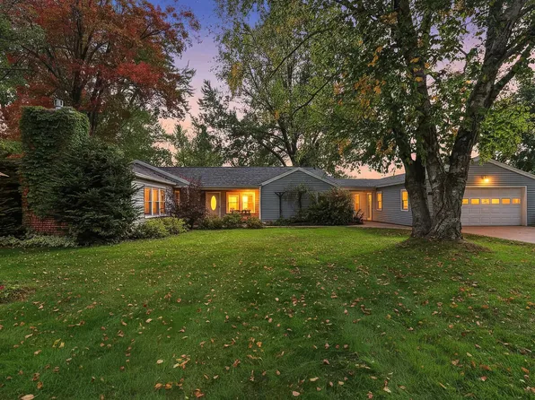 390 River Hts, Shawano, WI 54166