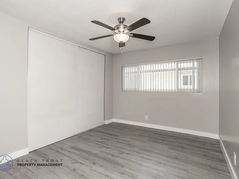 12236 Manor Dr. — Photo 35