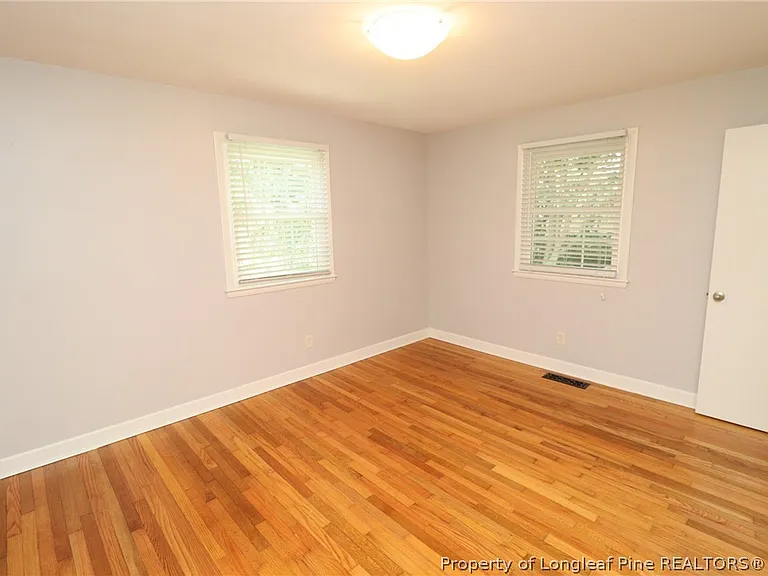 1009 Dogwood Ln — Photo 25