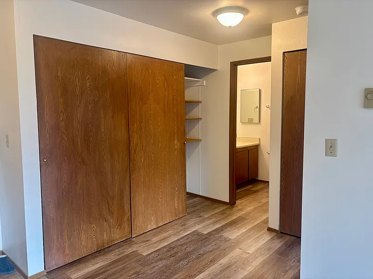 Kelsey House Apartments — Photo 9