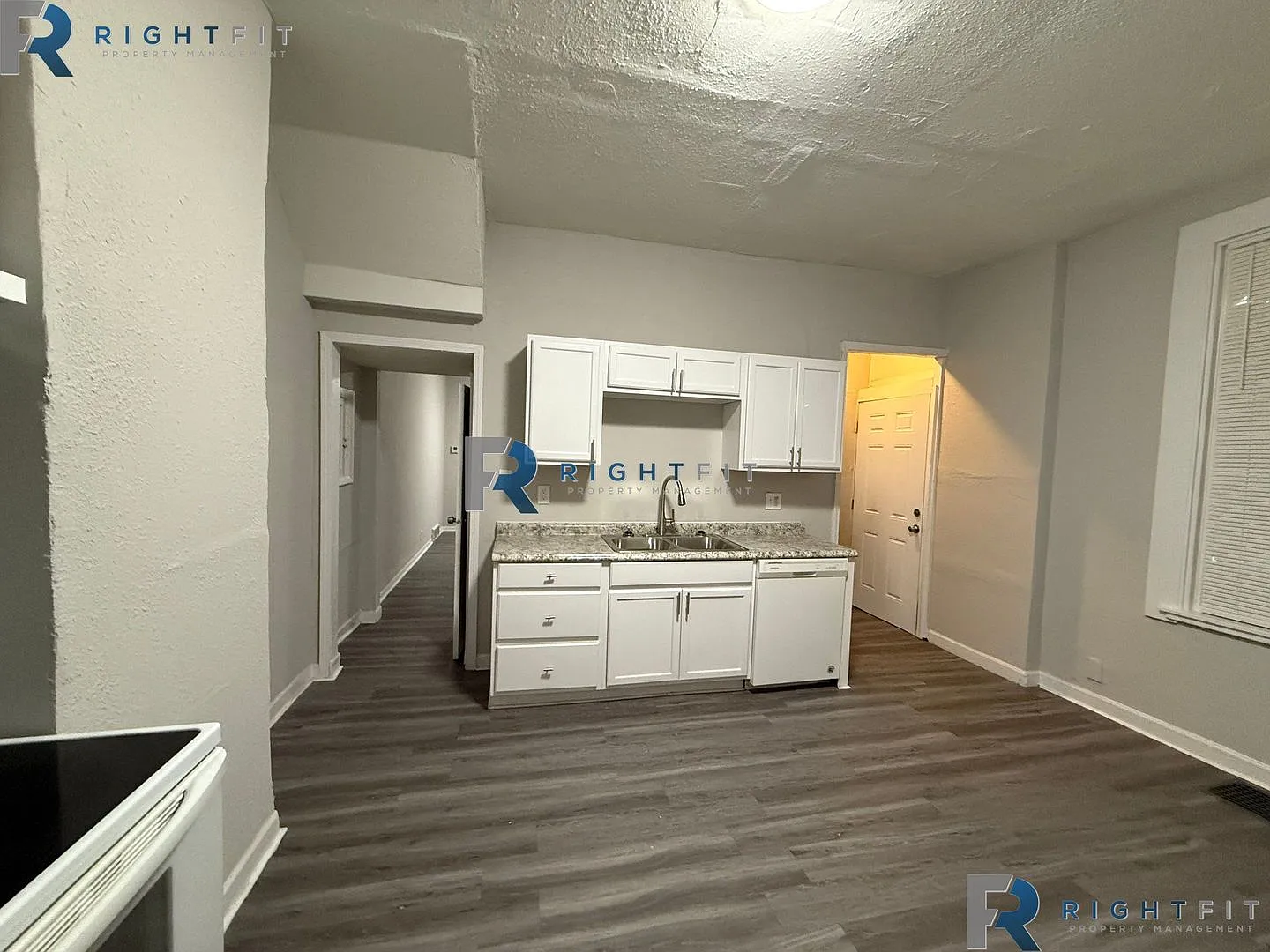 3 Bed 2 Bath in Cincinnati! — Photo 4