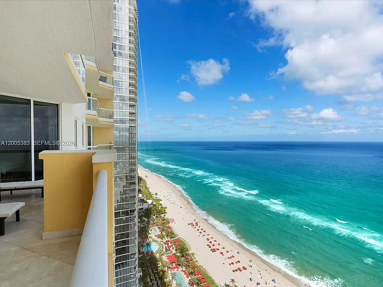 17875 Collins Ave #3305 — Photo 31