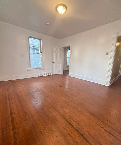 386 Gregory St — Photo 8