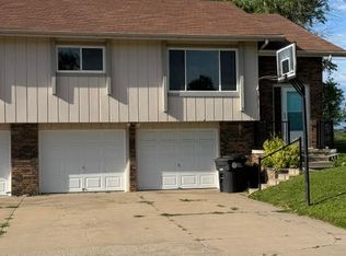 12717 Weir St, Omaha, NE 68137