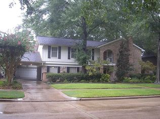 1126 Richelieu Ln, Houston, TX 77018