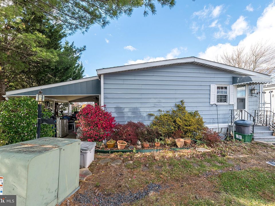 1st image of 61 Longwood Pl