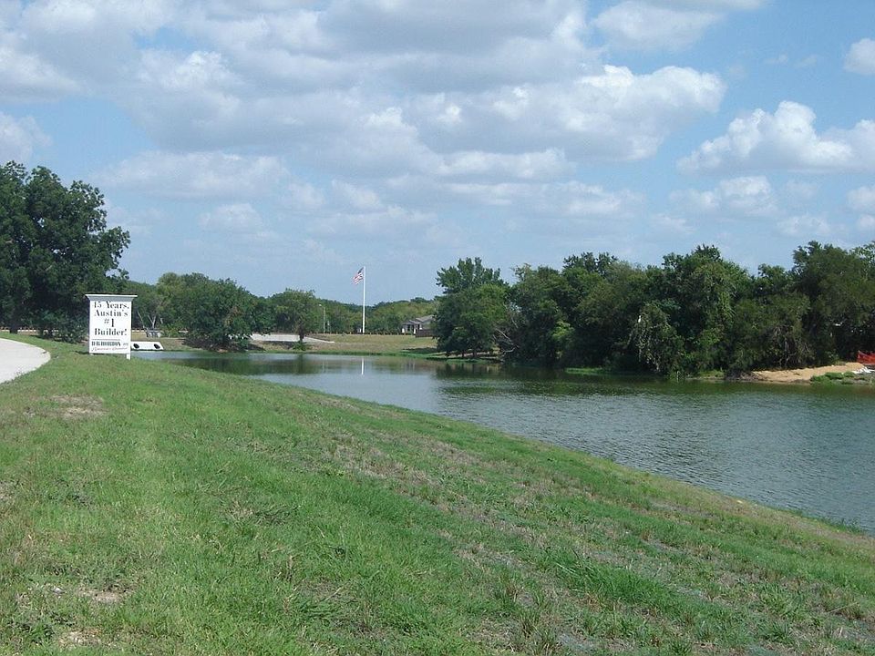 1st image of 319 Riverwalk Dr