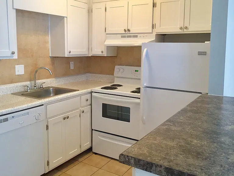 Green Springs Village Apartments - Birmingham, AL — Photo 22