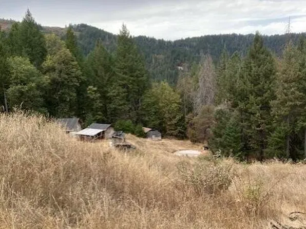 861 93rd St, Mad River, CA 95552