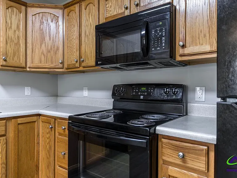 200 Stirling Bridge Dr — Photo 14