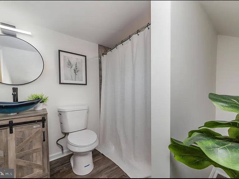 1239 Willow Rd — Photo 18