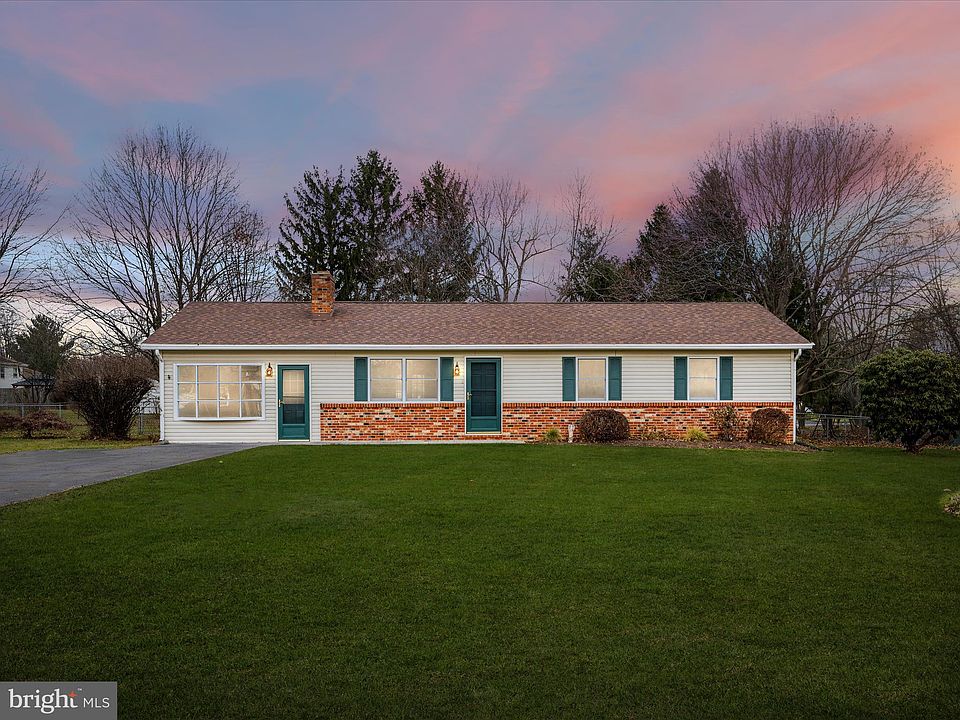 1st image of 109 White Pine Cir