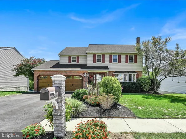 16 Greenleaf Ln, Elizabethtown, PA 17022