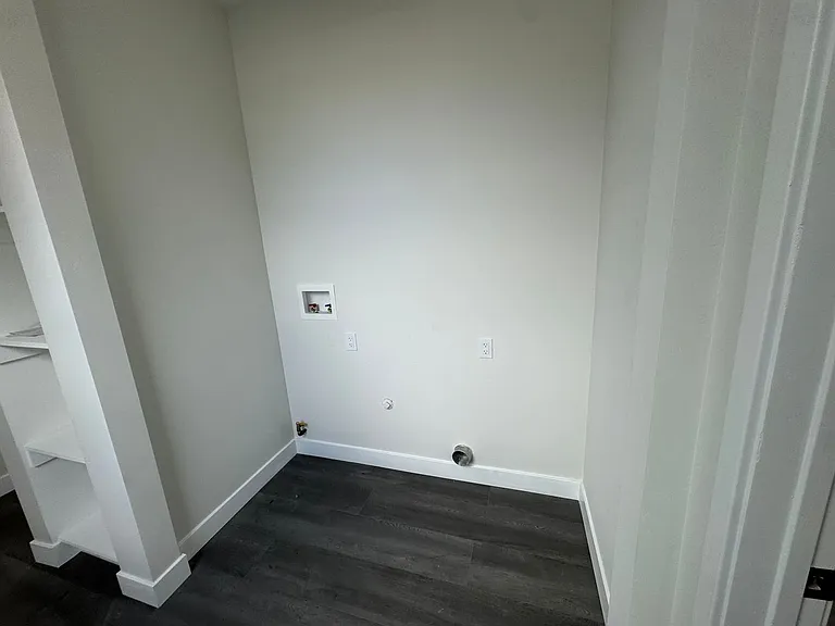 393 Gavin St — Photo 14