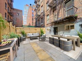 436 E 76th St