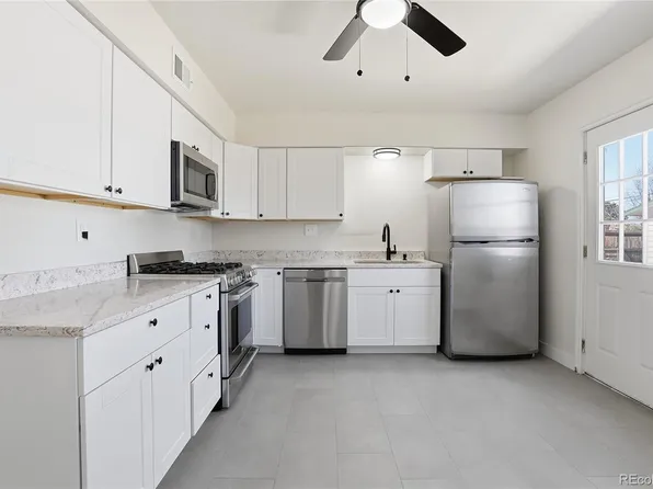 800 Vaughn Street, Aurora, CO 80011