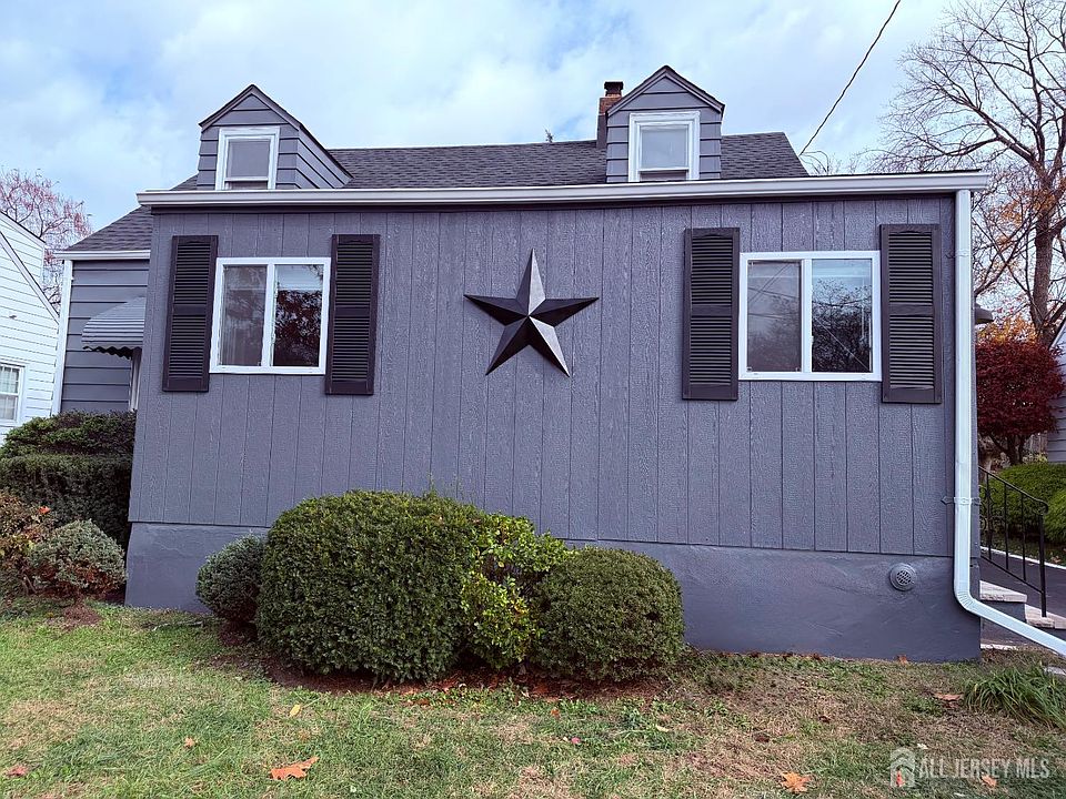 1st image of 17 Woodbridge St