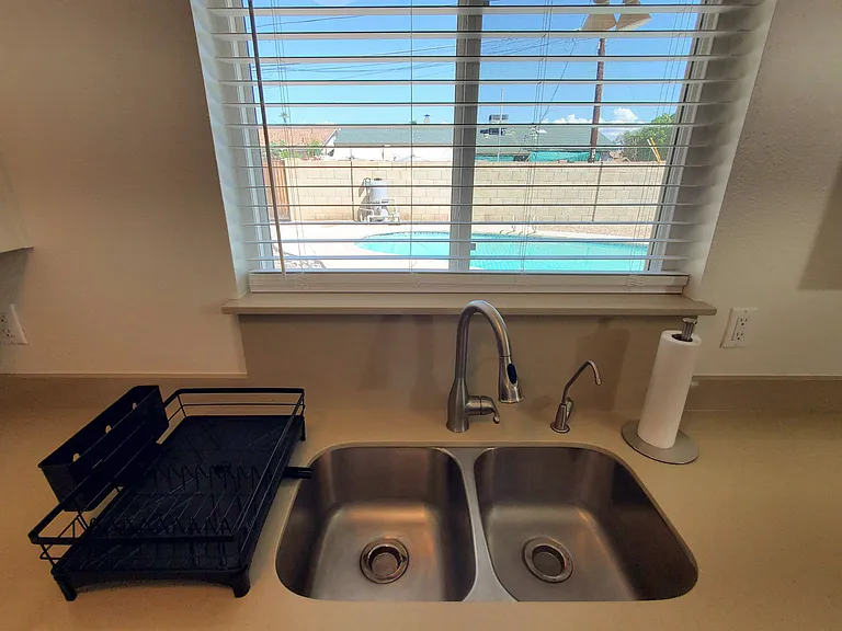 W Columbine Dr — Photo 10
