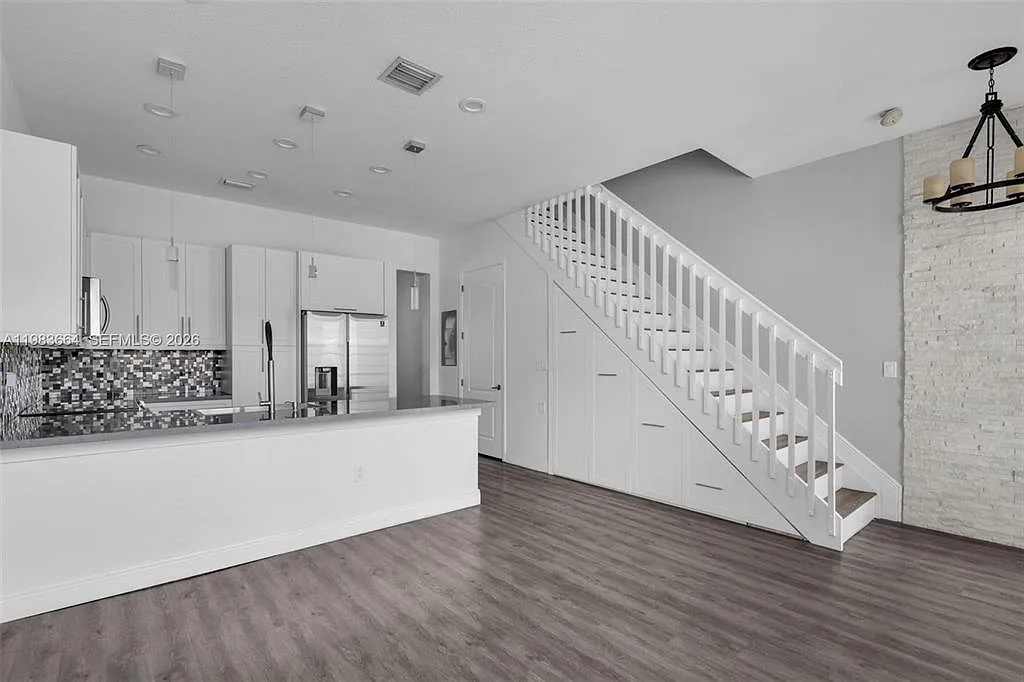 2 bed, 2.5 bath, $2,900 — Photo 1