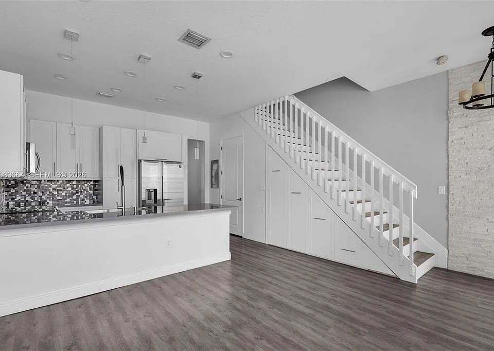 624 SW 147th Ave