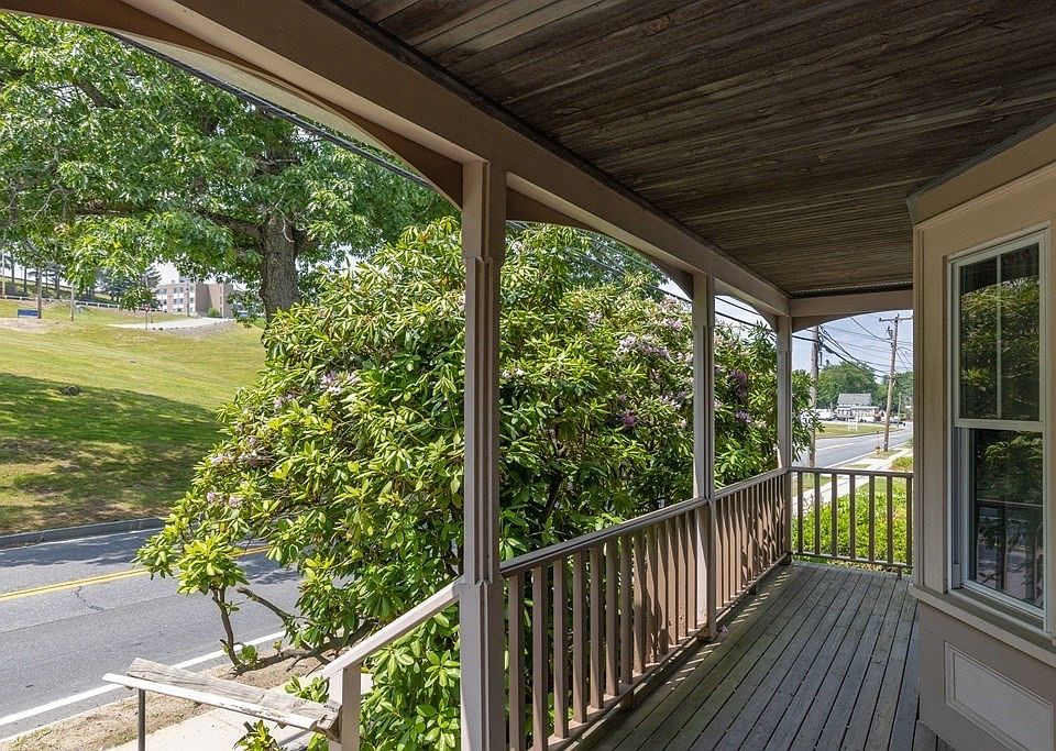 359 Mechanic St, Fitchburg, MA 01420 Zillow