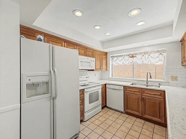 14612 N 49th Way — Photo 11