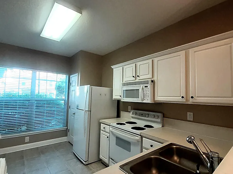 3568 Twisted Tree Ln — Photo 9