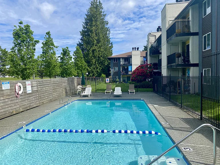 Parkview Apartments — Photo 68