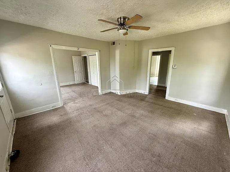 366 Buckingham St #2 — Photo 7