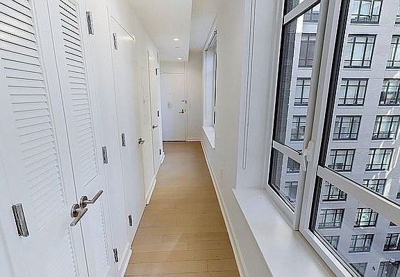 5th image of 45 Hoyt St #3D