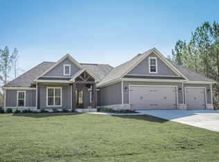 36 Redmont Dr, Sumrall, MS 39482