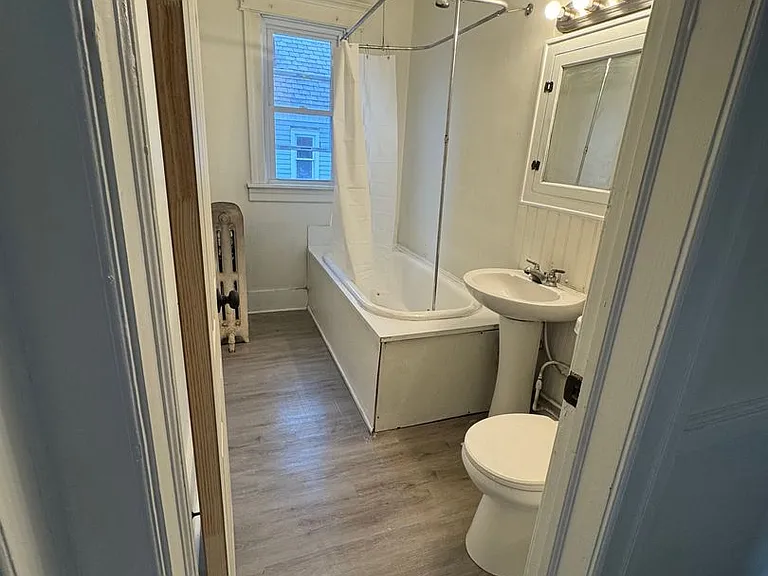 207 Church St — Photo 8