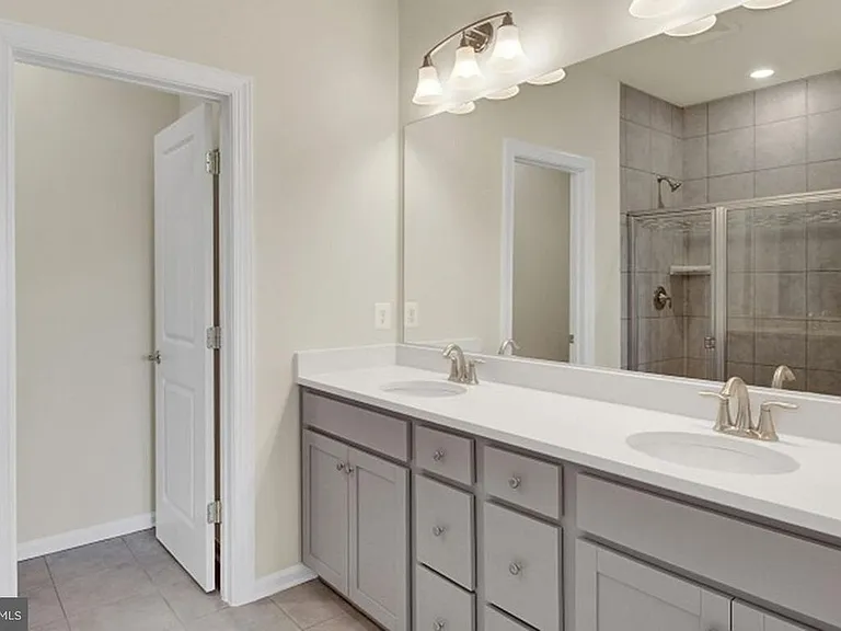 45133 Kincora Dr — Photo 8