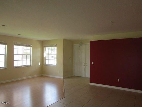 2nd image of 287 Saratoga Blvd E