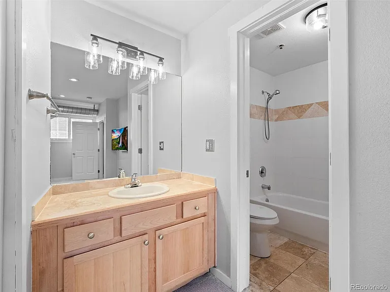 70 W 6th Ave #107A — Photo 28