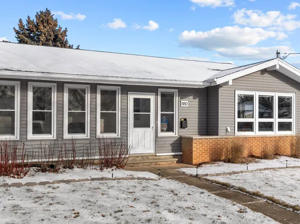 880 W 18th Ave, Oshkosh, WI 54902